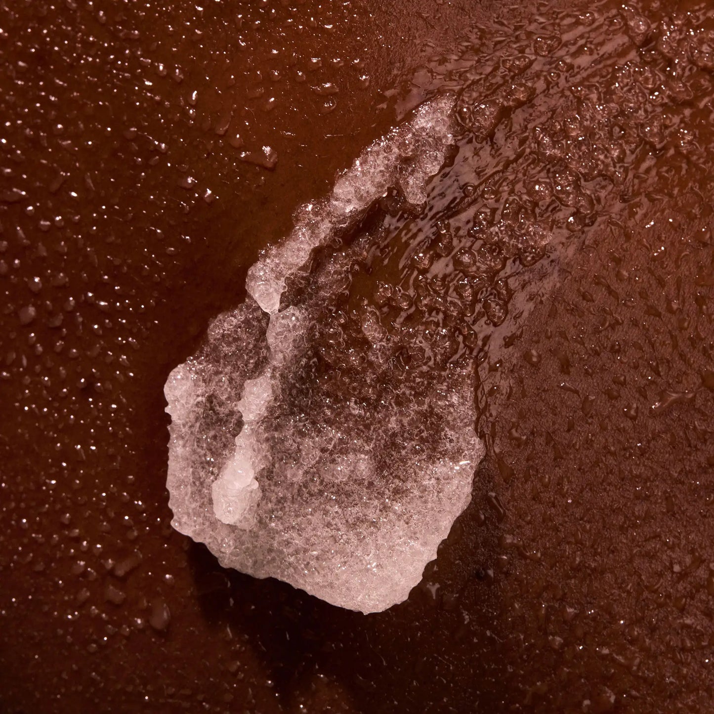 the-glow-getter-multi-oil-body-scrub-u0 NATR-40028-Alt-Image-TheGlowGetterMulti-OilBodyScrub-08.webp