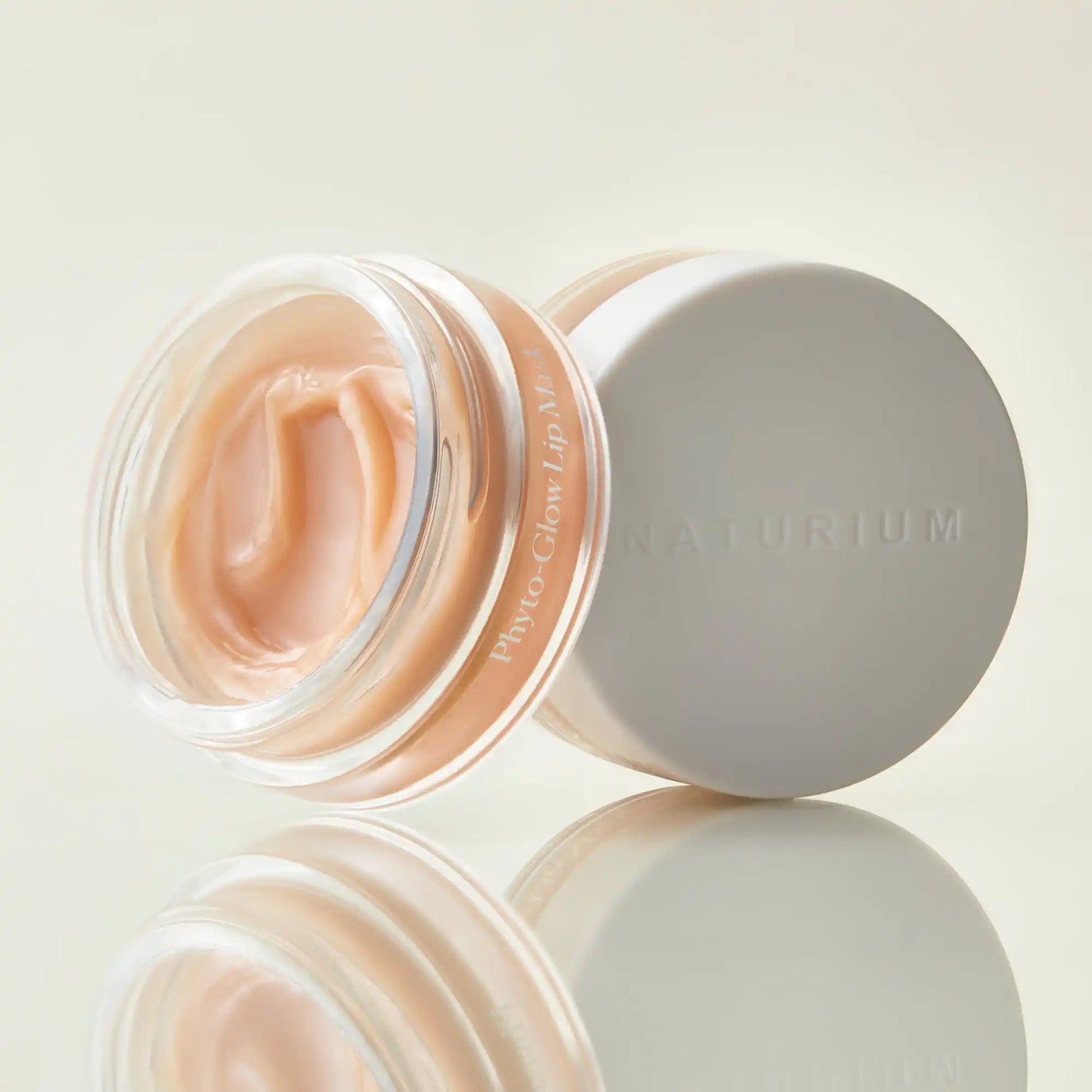 phyto-glow-lip-mask-c2 phyto-lipmask_0607-crop.webp